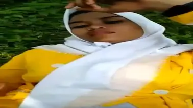 Bokep Indo Gadis Desa Jilbab Main Dihutan